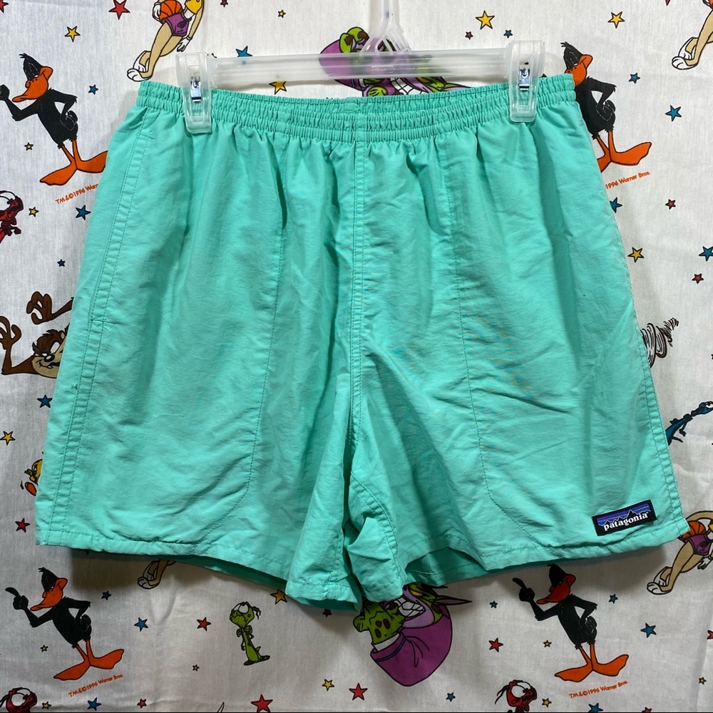 Patagonia Baggie 5” inseam pastel mint shorts